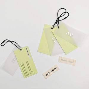 Étiquettes de vêtements carrées gaufrées écologiques avec logo de marque personnalisé, couleur personnalisée, pour chaussures, sacs, vêtements, impression sérigraphique transparente - Product Image 3