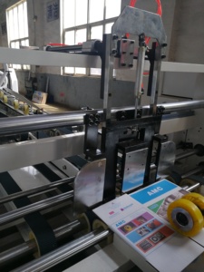 Máquina de grapadora y flejado de carpetas automáticas de China al por mayor para hacer cajas de cartón corrugado - Product Image 6