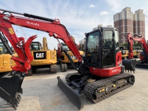 Mini-excavatrice sur chenilles Kubota KX057 4,5 tonnes, fabrication japonaise, rotation zéro de la queue - Product Image 4