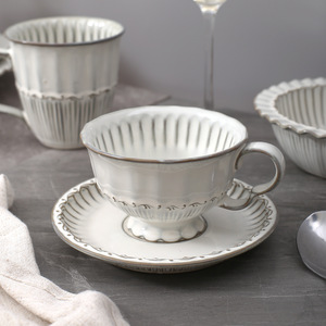 Vaisselle en céramique japonaise rétro créative, bols et assiettes à rayures ondulées, blanches et vernissées, pour un usage quotidien, ensemble de vaisselle - Product Image 4