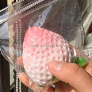 ของเล่นบีบสตรอว์เบอร์รี่จำลองน่ารัก นุ่มนิ่ม บรรเทาความเครียด สำหรับเด็กและผู้ใหญ่ - Product Image 1