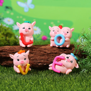 Miniatura de cerdito con carta de amor, figura de animal de PVC, 4 piezas, para decoración de hogar, oficina y escritorio - Product Image 1