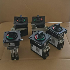 Interruptor de alimentación del gabinete del robot FANUC MATE 2P 220V con función de seguridad para apagado - Product Image 3