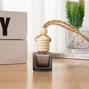 M Empty Hanging Car 8ml square Perfume Glass Bottle with Wooden Cap Color Bottle Aromatherapy Essential Oil Vehicle Pendant - Product Image 6