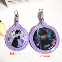 Populaire Anime Badge Manchon De Stockage En Cuir PU Suspendu Badge Housse De Protection Pendentif