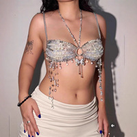 Soutien-gorge Halter à Col Nœud Perlé en Cristal - Soutien-gorge Court à Paillettes et Pompons Papillon pour Femme, Taille Unique, Idéal Soirées Rave