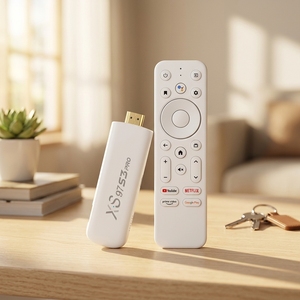 Prêt à être expédié XS97 S3 PRO Android TV Stick RK3518 2 Go de RAM 8 Go de ROM Faible consommation d'énergie Pour <span class=keywords><strong>IPTV</strong></span> mondial - Product Image 1