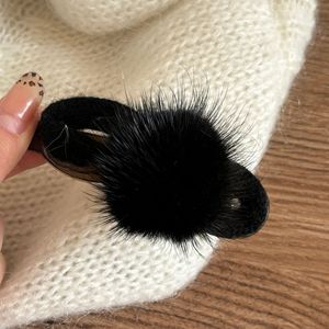 Pinza de Pelo Geométrica de Plástico y Tela, Elegante y Moderna para Otoño e Invierno, Accesorio para el Cabello para Mujer, Venta al Por Mayor - Product Image 5