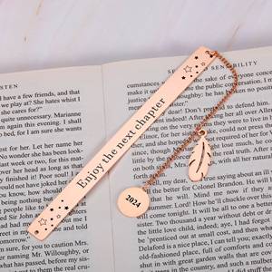 Cadeaux d'obtention du diplôme personnalisé fait à la main personnalisé profitez du prochain chapitre pour les femmes signets promotionnels cadeau pour lecteur - Product Image 3
