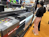 Myjet Printer multifungsi pabrik Printer Hybrid Flatbed Uv 1.8m digunakan untuk kotak karton cetak karton bergelombang hewan peliharaan