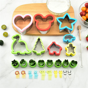 28PCS strumenti per <span class=keywords><strong>biscotti</strong></span> in acciaio inossidabile Sandwich per bambini frutta verdura pane Multi forma novità formine per <span class=keywords><strong>biscotti</strong></span> - Product Image 2