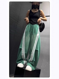 Pantalon <span class=keywords><strong>Banane</strong></span> Européen Femme 2025 Automne Streetwear Nouveau Personnalisé en Coton Coloré Blanc à Volants Ample à Jambes Larges Doublé Polaire - Product Image 2