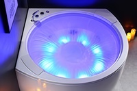 Baignoire d'angle intérieure Aquaspring avec massage, jacuzzi, bain à remous, hydromassage et cascade