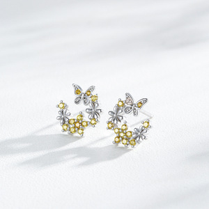 Pendientes de Plata de Ley S925 con Circonita Amarilla de Corte Redondo, Diseño de Flor y Mariposa, Versión en Cobre Personalizable - Exclusivo para Mujeres - Product Image 6