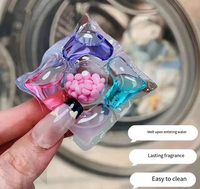 Vente en gros de capsules de lessive enzymatiques 5 en 1, 50 PACS, Fruity Clean Form, pour éliminer les taches, avec des perles parfumées longue durée