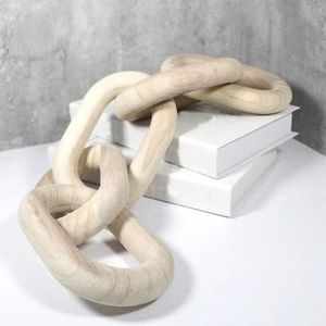Escultura de Cadena de Madera, Color Madera Natural, Hecha a Mano, Decoración para Hogar u Oficina, Estilo Rústico, Diseño de 5 Eslabones - Product Image 1