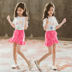 Ensemble de vêtements pour filles, vêtements pour enfants mignons et tendance avec un motif floral coloré - Product Image 3