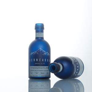 Logo stampato serigrafato personalizzato <span class=keywords><strong>colore</strong></span> blu spruzzato 50ml di liquore extra di pietra focaia liquore <span class=keywords><strong>gin</strong></span> vodka bottiglia di vetro di whisky con tappo - Product Image 3