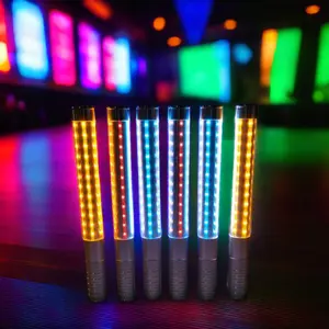 تخفيضات هائلة إضاءة متوهجة RGB LED قابلة لإعادة الشحن مورد الأحجام المختلفة تصميم جديد زجاجة شامبين ضوء ستروب العصا