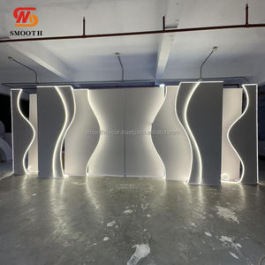 Fondo de Boda Acrílico Luminoso SMOOTH, Duradero y Lujoso, Blanco, 600x270cm, para Decoración de Escenarios - Product Image 1