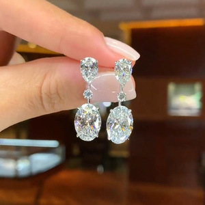 Orecchini a Goccia Grandi per Donne, Accessorio Semplice per Uso Quotidiano, Gioiello di Moda per Outfit - Product Image 3