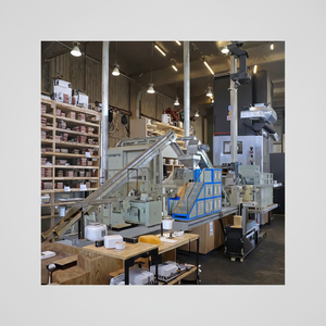 Precio de la bomba máquina controlada por PLC línea de fabricación impulsada por motor motorizar máquina de procesamiento y producción de jabón. - Product Image 1