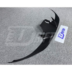 Garniture centrale de pare-chocs avant en fibre de carbone sèche pour Ferrari F8 - Product Image 4