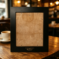 Cadre photo A4 classique en bois artisanal avec impression UV, options de couleurs bois noir, blanc, café, décoration murale