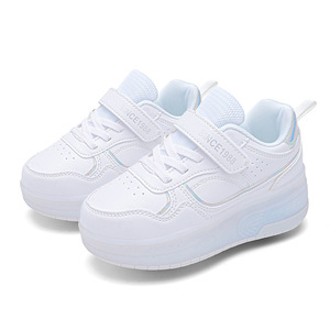 Chaussures à roulettes lumineuses pour enfants avec roues en EVA pour activités de plein air - Product Image 5