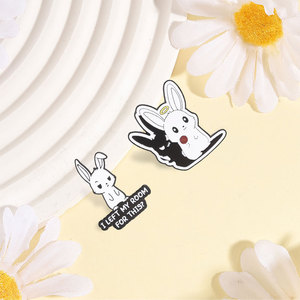 Broche en émail de dessin animé Lapin Double Personnalité Ange-Démon, motif 'J'ai quitté ma chambre pour ça', mignon lapin anime en colère, bijou de revers - Product Image 2
