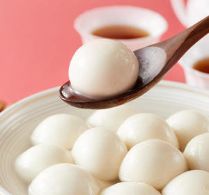 Tangyuan Boules de riz glutineux surgelées à la confiture de fraises sucrée et juteuse, dessert chinois authentique pour la famille - Product Image 2