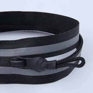 ซิปไนลอนสะท้อนแสงสำหรับเสื้อผ้ากระเป๋าอุปกรณ์เสริมสำหรับกระเป๋าเสื้อผ้าสีตามสั่ง - Product Image 5