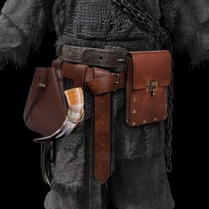 Pochette vintage en similicuir avec boucle de fermeture classique, détails rivetés et sangle réglable pour les passionnés de style rétro - Product Image 2