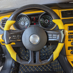 Pour <span class=keywords><strong>Ford</strong></span> Mustang <span class=keywords><strong>GT</strong></span> Red <span class=keywords><strong>Line</strong></span> 2012-2014 Modèle Volant en fibre de carbone avec cuir et matériau PU - Product Image 1