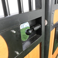 Box pour chevaux professionnel sur mesure, galvanisé, fonctionnel, durable, robuste, facile à assembler, portable.