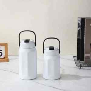 Tasse isotherme moderne en acier inoxydable 304, grande capacité, anti-fuite, portable avec poignée - Product Image 1