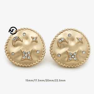 Bottone con gambo dorato di fascia alta con stella lucida decorazione con diamanti a forma di luna rivestita per abito Cardigan maglione - Product Image 2