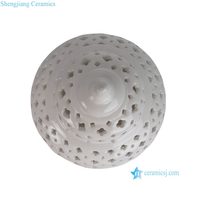 RXDV07 élégant pot de gingembre en céramique creux blanc traditionnel chinois décoratif pot de temple à couvercle pour la cuisine et la décoration intérieure