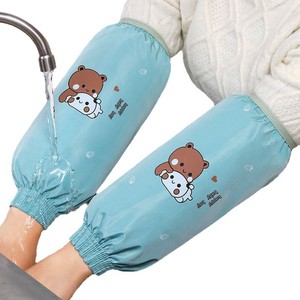 Mangas de protección para brazos Little Bear, color rosa, resistentes al agua, para uso diario en la cocina - Product Image 5