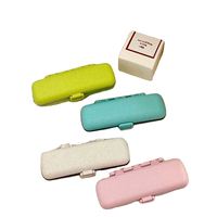 JH Medibox – Organisateur de pilules pratique en paille de blé, personnalisable, 8 compartiments, sans BPA, qualité alimentaire, étui de rangement pour pilules