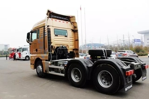<span class=keywords><strong>Camion</strong></span> tracteur Sinotruk Head 420 remis à neuf de haute qualité, HOWO 371 ch 400 ch 6x4 10 roues, tête de <span class=keywords><strong>remorque</strong></span> LHD RHD, <span class=keywords><strong>camion</strong></span> tracteur <span class=keywords><strong>d</strong></span>'<span class=keywords><strong>occasion</strong></span> - Product Image 2