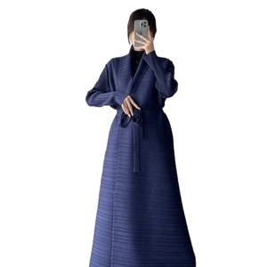 Trench abito in stile arabico tinta unita giacca a manica lunga traspirante pieghe medio-orientale calda vendita all'ingrosso di trasmissione in diretta - Product Image 5