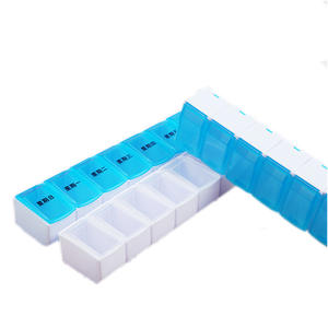 Portable <b>Large</b>-Capacity 7-Compartment Pillbox Removable <b>with</b> One-Week Lifespan Made of Durable <b>Plastic</b> - Product Image 5
