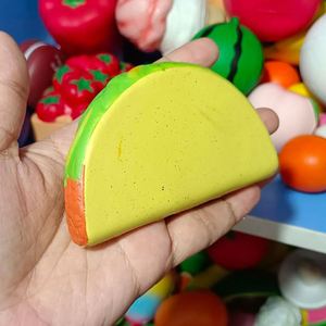 Jouet cadeau OEM en forme de taco, en mousse PU, simulation de nourriture, balles anti-stress pour les restaurants mexicains - Product Image 3