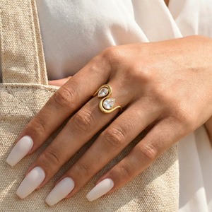 Bague haut de gamme plaquée or 18 carats avec double goutte d'eau en zircon, lignes ondulées, acier inoxydable, tendance, simple, étanche, bijoux pour femmes - Product Image 2
