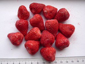 Консервированные клубники без ГМО, натуральные, сладкие, вакуумная упаковка, оптом - Product Image 2