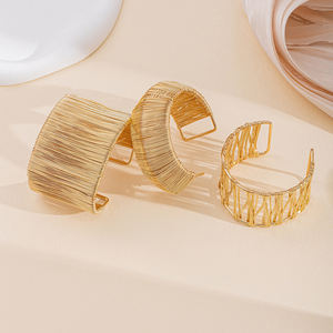 <span class=keywords><strong>Bracelet</strong></span> Manchette Épaisse Géométrique Irrégulière en Alliage Minimaliste pour Femme, Style Personnel et Tendance, Idéal pour la Vente en Gros - Product Image 5