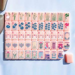 Ensemble de Mahjong Américain Premium en Acrylique Rose Style Parisien avec 160 Tuiles de 1,42 Pouce, Lisses et Brillantes, Idéal pour les Journées de Jeu Féminines - Product Image 2