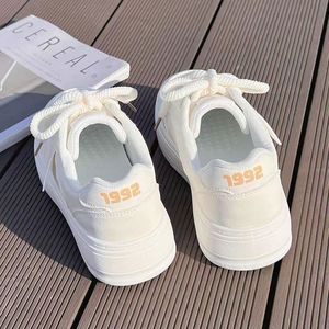 Zapatos para Caminar Retro con Cordones Blancos de Nuevo Estilo para Damas, Diseño Único, Marca BaiHu, Parte Superior de PU, para Primavera, Verano, Otoño e Invierno - Product Image 2