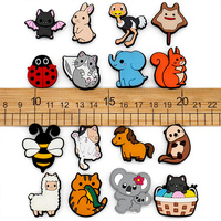 Breloques en caoutchouc en gros pour chaussures, animaux mignons, accessoires de décoration personnalisés pour sabots et lacets, créatifs, DIY, tendances amusantes, chats, chiens, en vrac